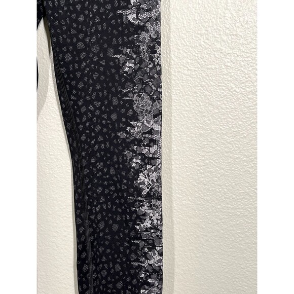Lululemon Sz 6 Wunder Under Hi-Rise Tight Overlace HR Ice Grey Black Cropped 21" - Picture 5 of 10